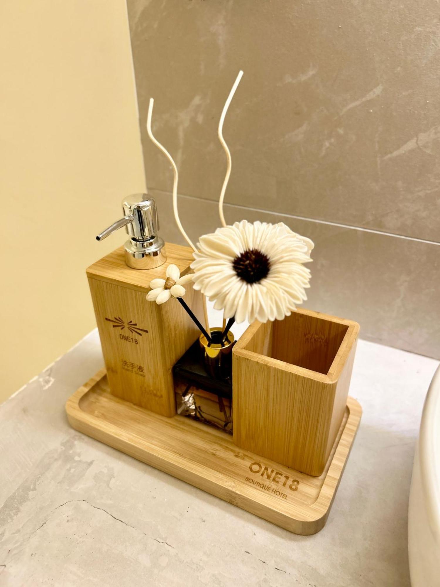 One18 Boutique Hotel Куала-Лумпур Экстерьер фото